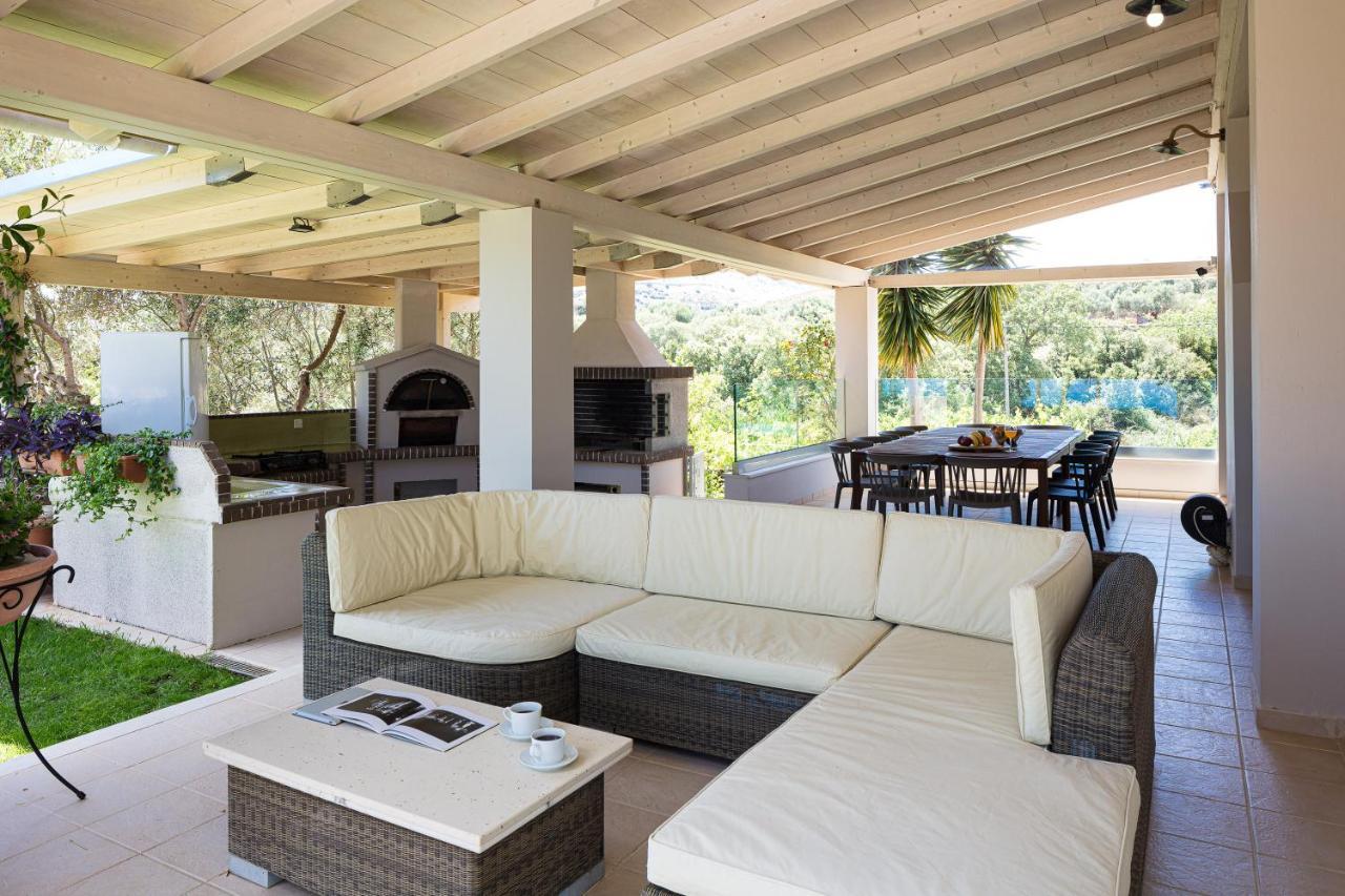 Thetree Villa, With Heated Pool & Spa Whirlpool Γάλλος Εξωτερικό φωτογραφία